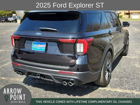 Used 2025 Ford Explorer ST w/ Sun And Sound Package image 11