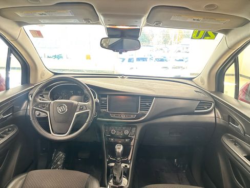 Used 2020 Buick Encore Preferred image 18