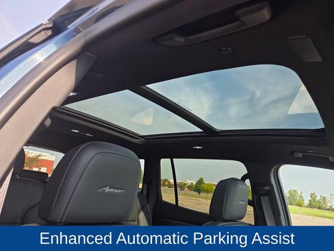 Used 2026 Buick Enclave Avenir w/ Super Cruise Package AWD/4WD image 35