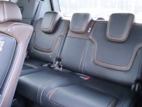 New 2026 Nissan Armada SL image 9