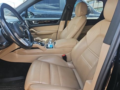 Used 2019 Porsche Cayenne E-Hybrid AWD/4WD image 7
