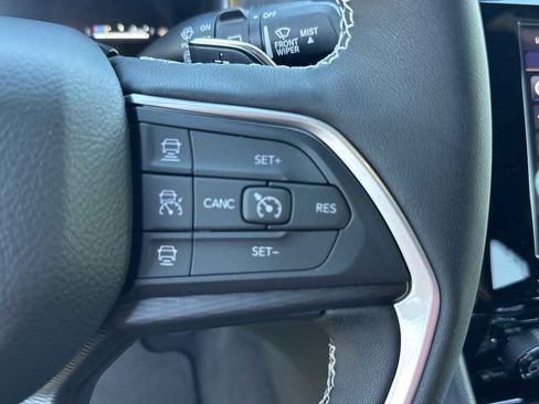 New 2025 Jeep Grand Cherokee L Laredo w/ Luxury Tech Group I image 29