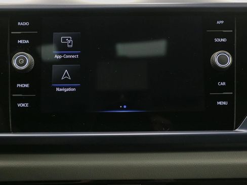 Certified 2022 Volkswagen Taos SE w/ Panoramic Sunroof Package image 30