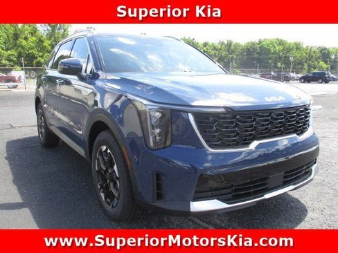 New 2025 Kia Sorento S w/ Panoramic Sunroof Package image 1