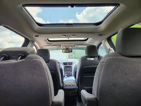 Used 2012 Chevrolet Traverse LT w/ All-Star Edition FWD image 15