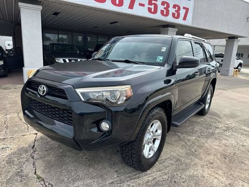 Used 2016 Toyota 4Runner SR5 RWD image 2