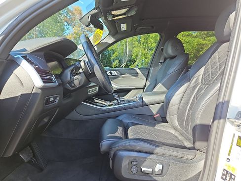 Used 2023 BMW X5 xDrive40i image 11