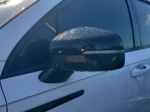 Used 2023 Kia Sorento EX image 36