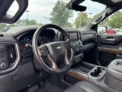 Used 2021 Chevrolet Silverado 1500 High Country w/ Technology Package AWD/4WD image 10