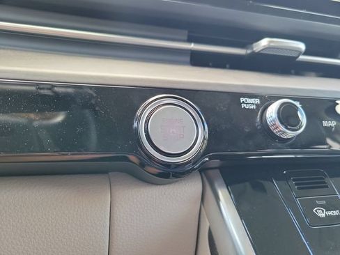 Certified 2024 Kia Carnival EX FWD image 28
