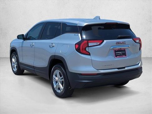 Used 2022 GMC Terrain SLE FWD image 10
