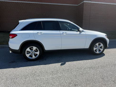 Used 2017 Mercedes-Benz GLC 300 4MATIC image 19