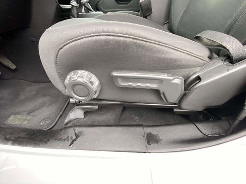 Certified 2021 Jeep Gladiator Willys image 16