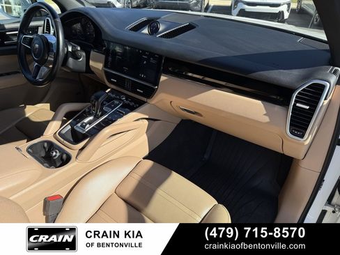 Used 2019 Porsche Cayenne image 32