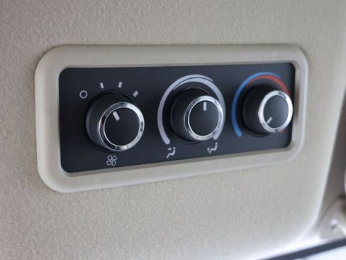Used 2024 Chevrolet Express 3500 LT w/ LT Preferred Equipment Group RWD image 26