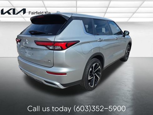 Used 2024 Mitsubishi Outlander SE AWD/4WD image 5