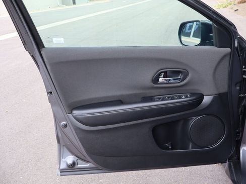 Used 2019 Honda HR-V LX image 23