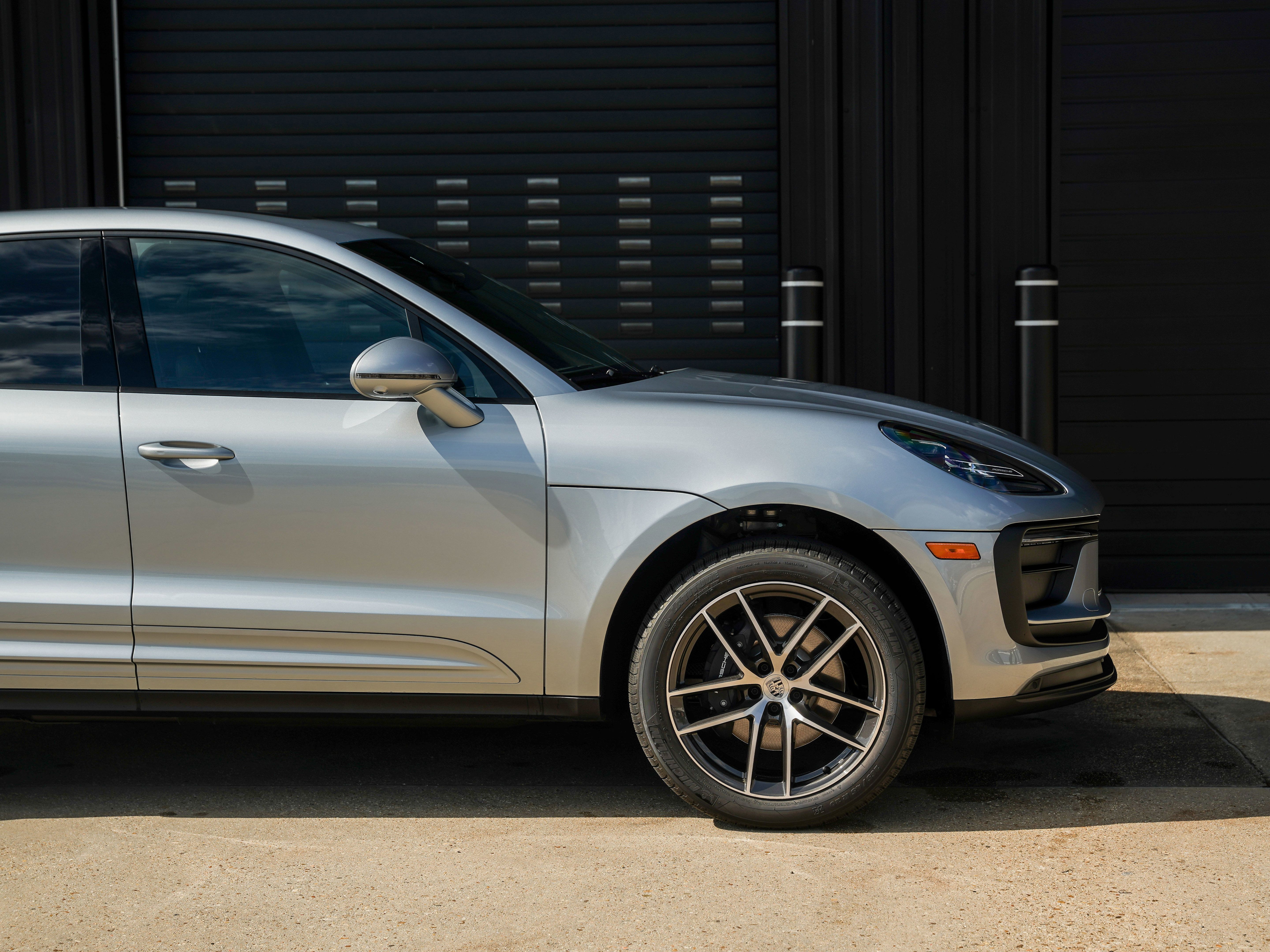 Certified 2026 Porsche Macan AWD/4WD image 15