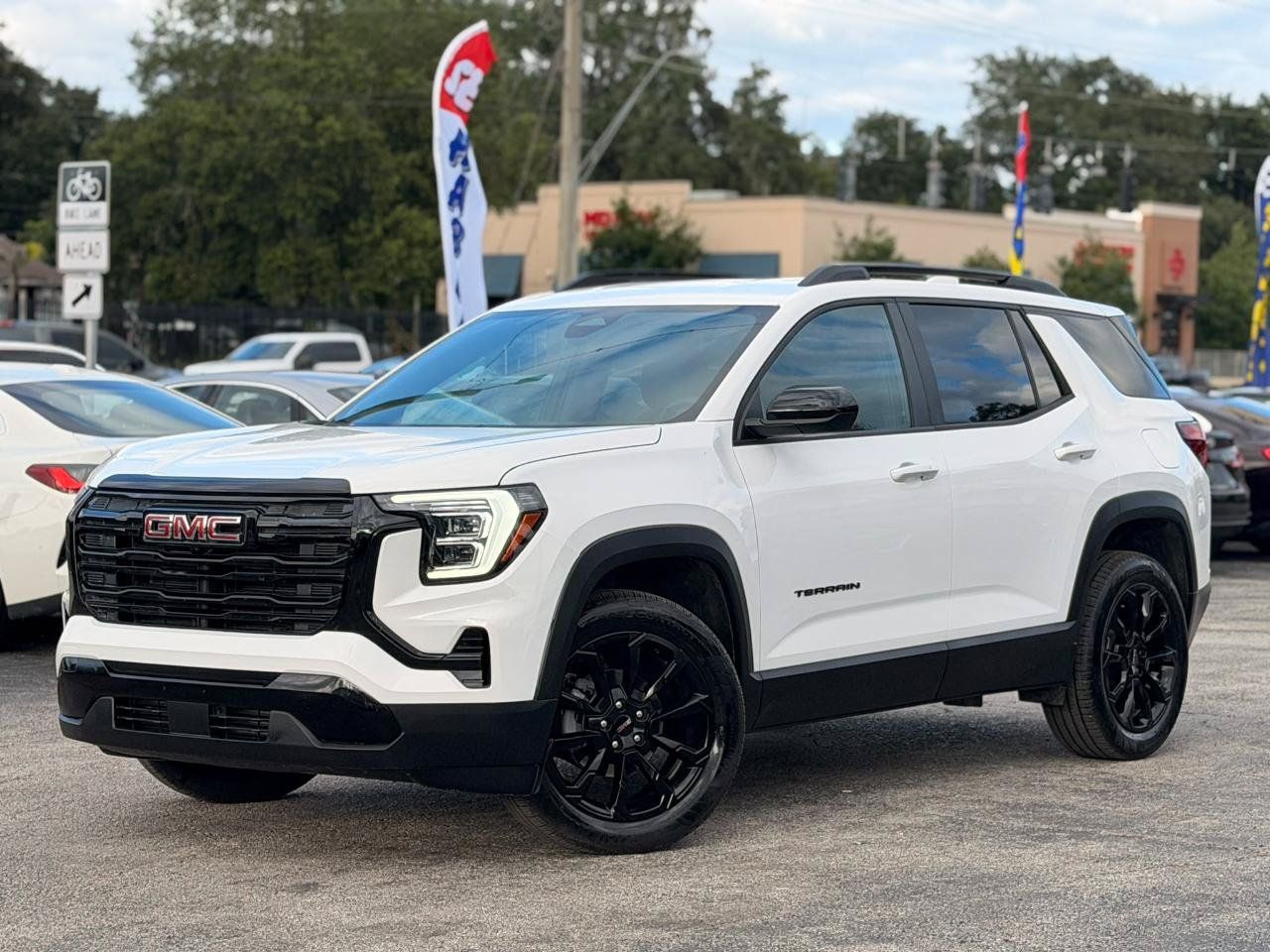 Used 2026 GMC Terrain Elevation w/ Elevation Premium Package FWD image 1
