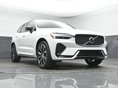 Used 2023 Volvo XC60 B5 Ultimate AWD/4WD image 34