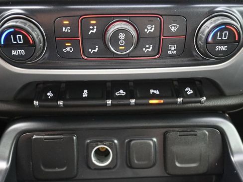 Used 2016 GMC Sierra 1500 SLT w/ SLT Premium Package AWD/4WD image 15