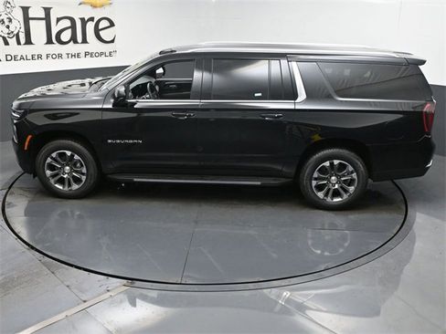 New 2025 Chevrolet Suburban LS image 22