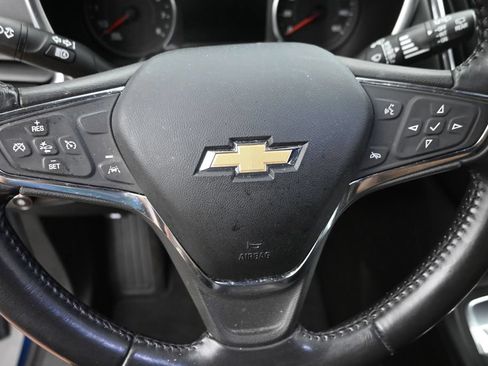 Used 2021 Chevrolet Equinox LT FWD image 17