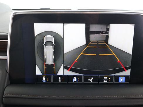 Used 2023 Chevrolet Tahoe High Country image 16