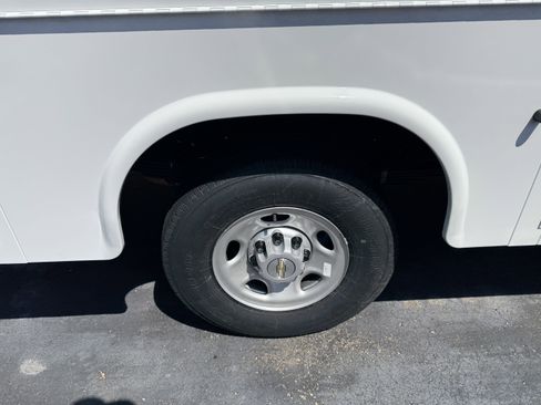 New 2025 Chevrolet Express 3500 w/ Power Convenience Package image 8