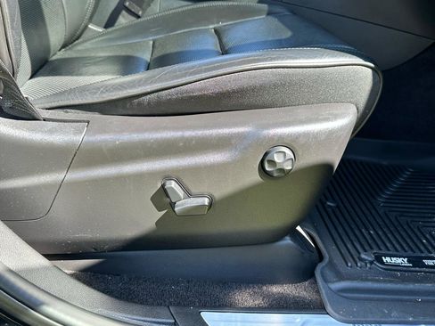 Used 2018 Jeep Grand Cherokee Overland image 10