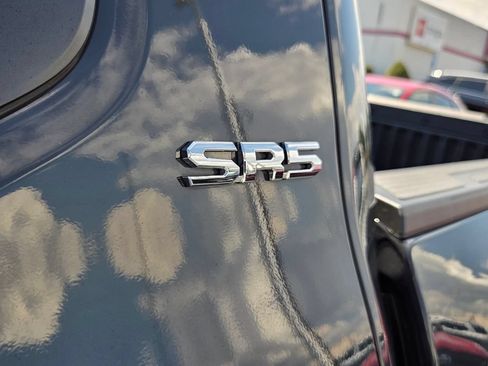 Certified 2025 Toyota Tacoma SR5 AWD/4WD image 6