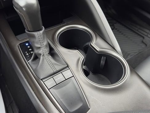 Used 2024 Toyota Camry SE image 45