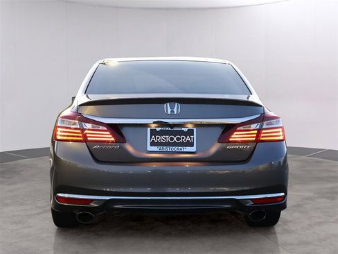 Used 2017 Honda Accord Sport image 6