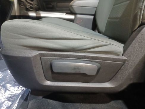 Used 2014 RAM 1500 Express image 14