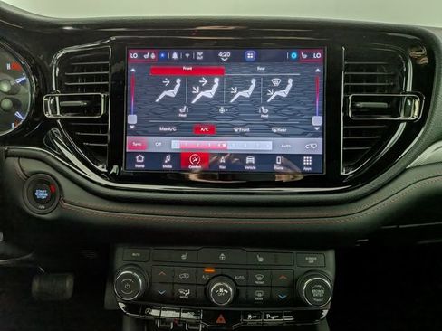 Used 2025 Dodge Durango GT AWD/4WD image 22