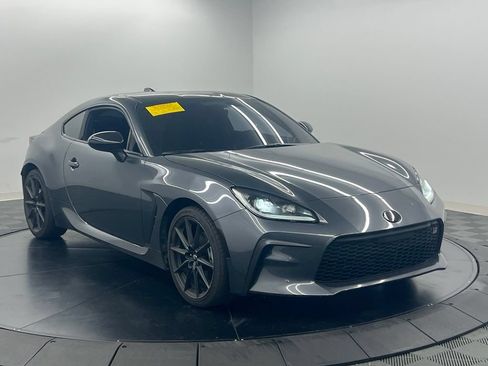 Used 2025 Toyota GR86 Premium w/ ALL Weather Mat Package (TMS) RWD image 3
