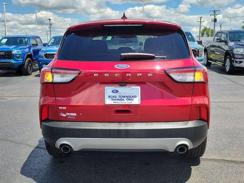 Certified 2022 Ford Escape SE w/ Cold Weather Package FWD image 5