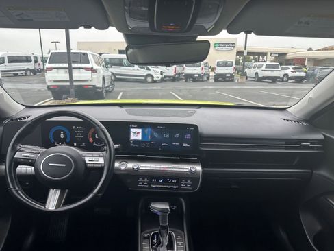 Used 2025 Hyundai Kona SEL image 33