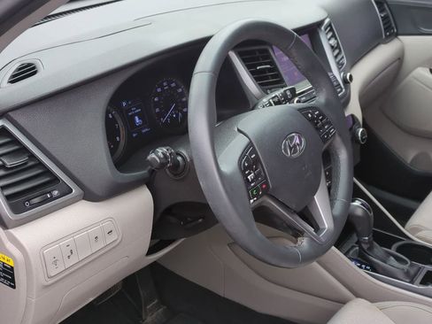 Used 2018 Hyundai Tucson Value FWD image 4