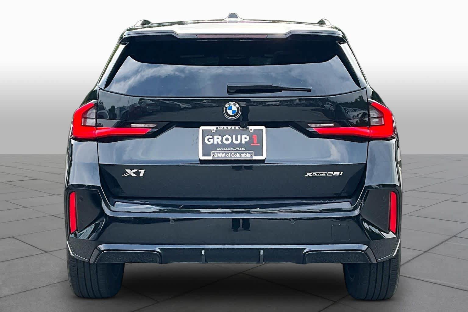 Used 2025 BMW X1 xDrive28i AWD/4WD image 4