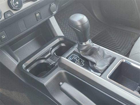 Used 2017 Toyota Tacoma SR5 image 16