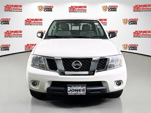 Certified 2019 Nissan Frontier SV w/ Value Truck Package image 12