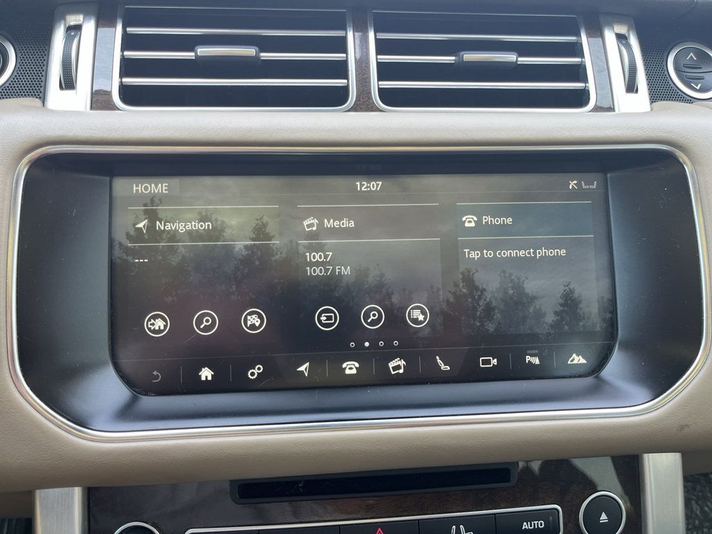 Used 2017 Land Rover Range Rover HSE AWD/4WD image 22