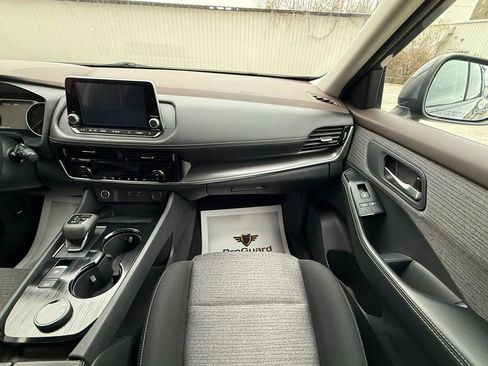 Used 2021 Nissan Rogue SV image 13