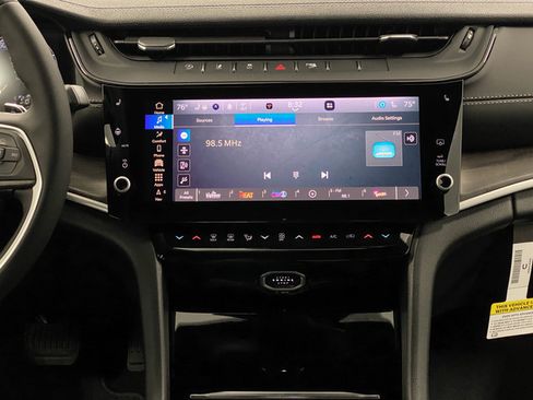 New 2026 Jeep Grand Cherokee Altitude AWD/4WD image 9