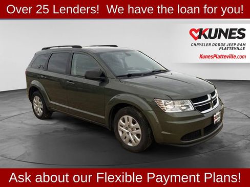 Used 2019 Dodge Journey SE FWD image 2