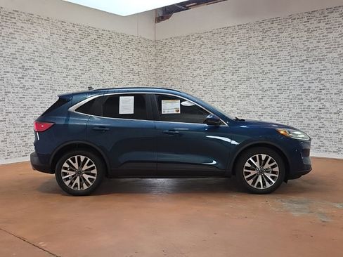 Used 2020 Ford Escape Titanium w/ Titanium Premium Package 2.0 image 10