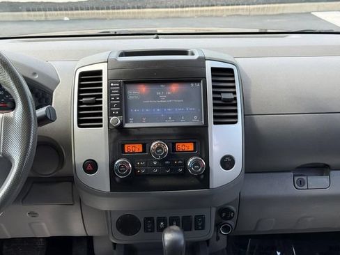 Used 2020 Nissan Frontier SV RWD image 13