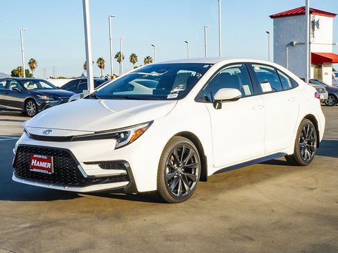New 2026 Toyota Corolla SE FWD image 3