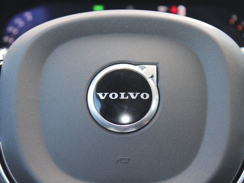 New 2026 Volvo XC60 B5 Plus w/ Protection Package Premier image 20